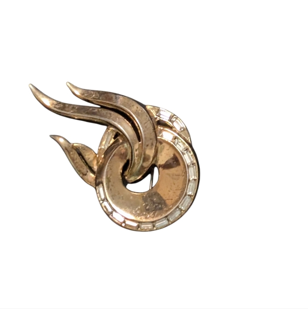 Trifari 1954 Gold‎ Brooch